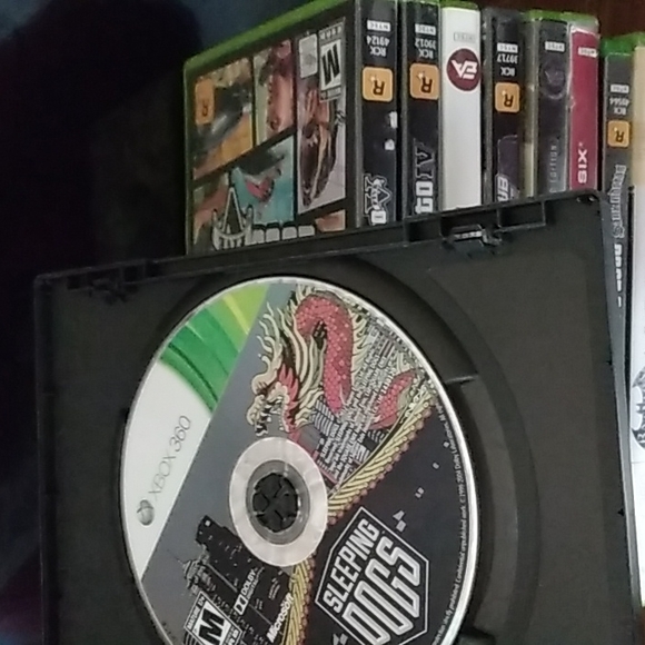 Xbox 360 with 11 games - Picture 5 of 8